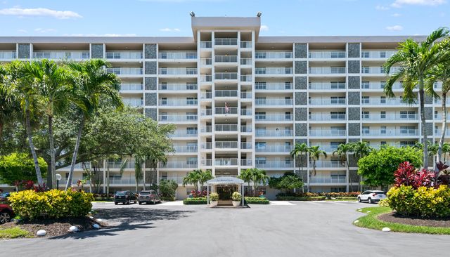 3510 Oaks Way 406, Pompano Beach, FL 33069