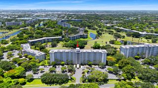 3510 Oaks Way 406, Pompano Beach, FL 33069