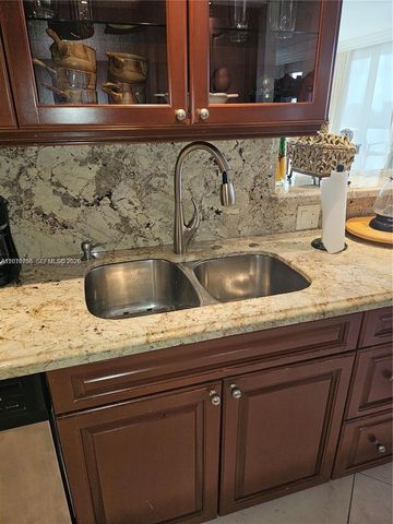 2049 S Ocean Dr PH1, Hallandale Beach, FL 33009