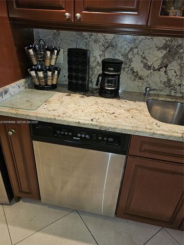 2049 S Ocean Dr PH1, Hallandale Beach, FL 33009