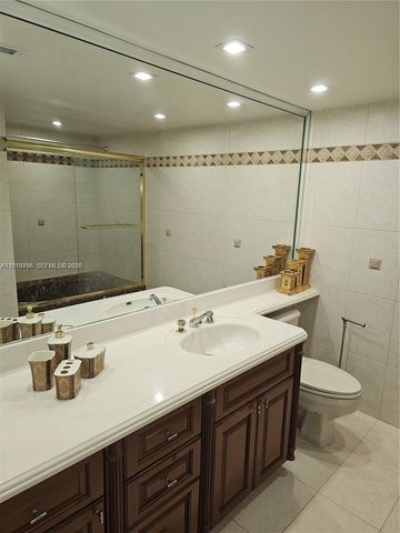 2049 S Ocean Dr PH1, Hallandale Beach, FL 33009