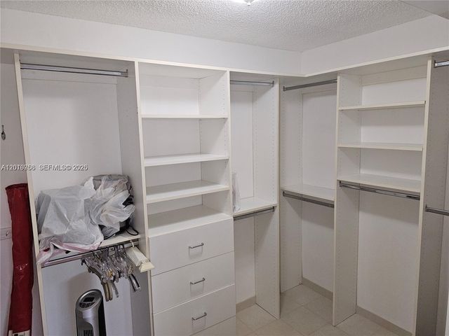 2049 S Ocean Dr PH1, Hallandale Beach, FL 33009