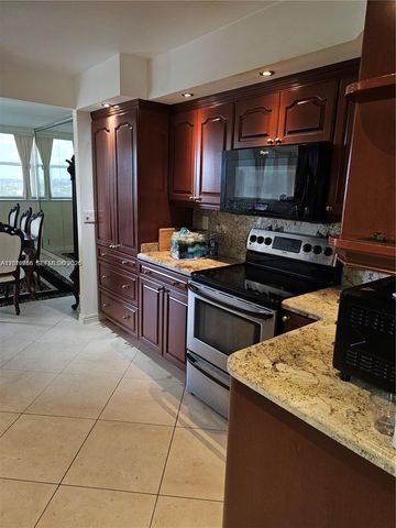 2049 S Ocean Dr PH1, Hallandale Beach, FL 33009