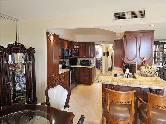 2049 S Ocean Dr PH1, Hallandale Beach, FL 33009
