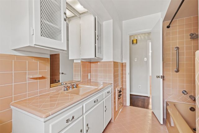 6440 Runnemede Drive, Dallas, TX 75214