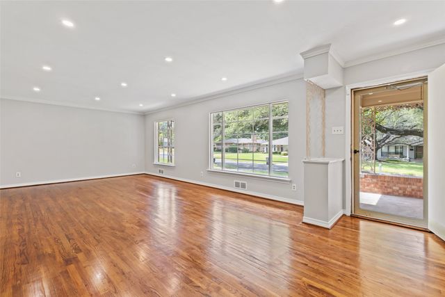 6440 Runnemede Drive, Dallas, TX 75214