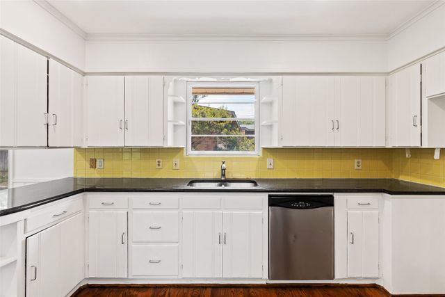 6440 Runnemede Drive, Dallas, TX 75214