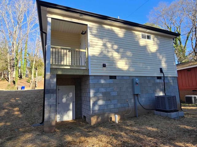 220 Caulder Circle, Spartanburg, SC 29306