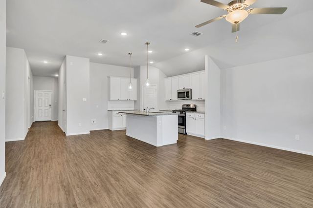 7161 Red Twig Trail, Venus, TX 76084