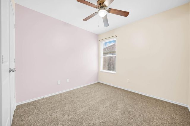 110 Oakwood Court, Huntsville, TX 77320