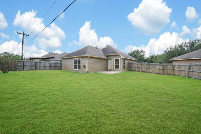 110 Oakwood Court, Huntsville, TX 77320