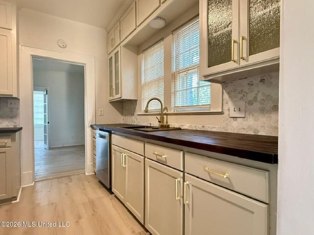 1605 Peachtree Street, Jackson, MS 39202
