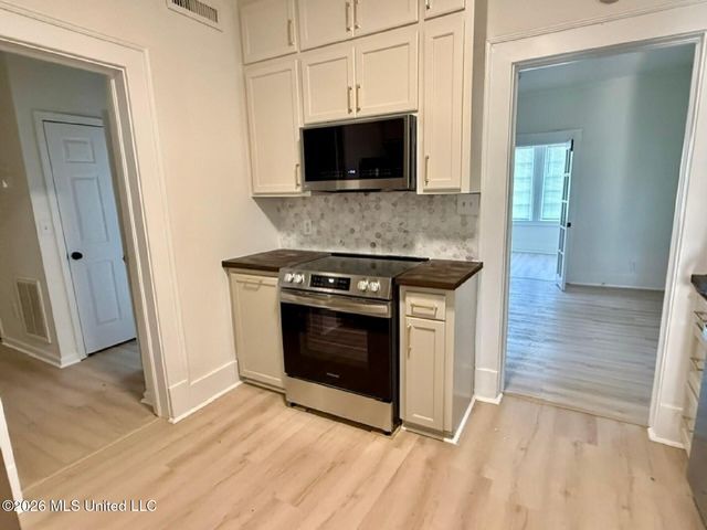 1605 Peachtree Street, Jackson, MS 39202