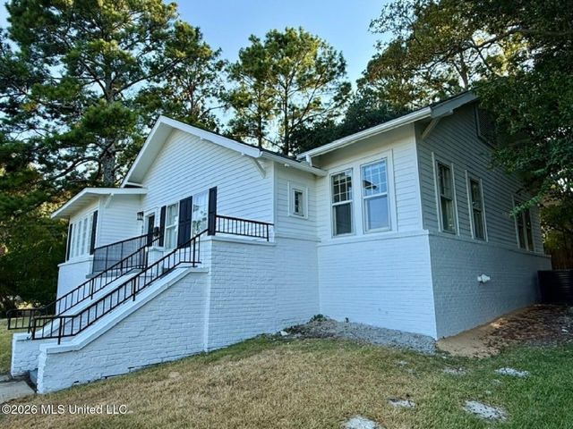 1605 Peachtree Street, Jackson, MS 39202