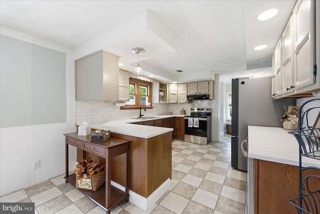 2515 HILLCREST RD, Quakertown, PA 18951
