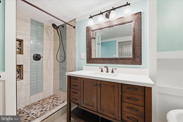 2515 HILLCREST RD, Quakertown, PA 18951