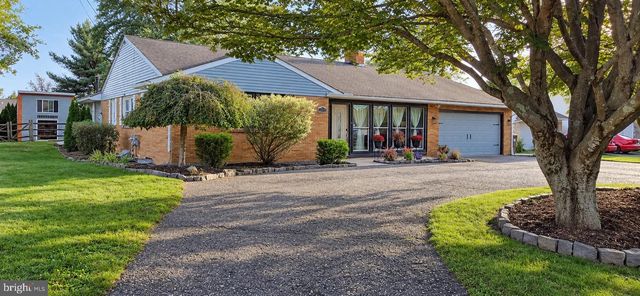 2515 HILLCREST RD, Quakertown, PA 18951