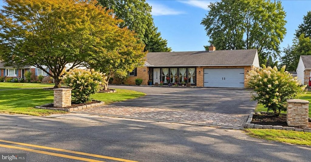 2515 HILLCREST RD, Quakertown, PA 18951 — exterior