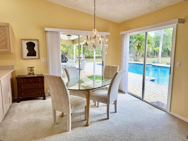 2884 SE Ranch Acres Circle, Jupiter, FL 33478