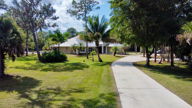 2884 SE Ranch Acres Circle, Jupiter, FL 33478