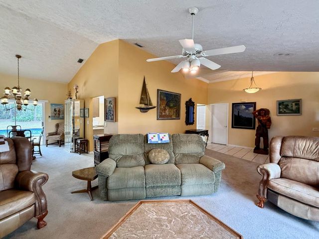 2884 SE Ranch Acres Circle, Jupiter, FL 33478