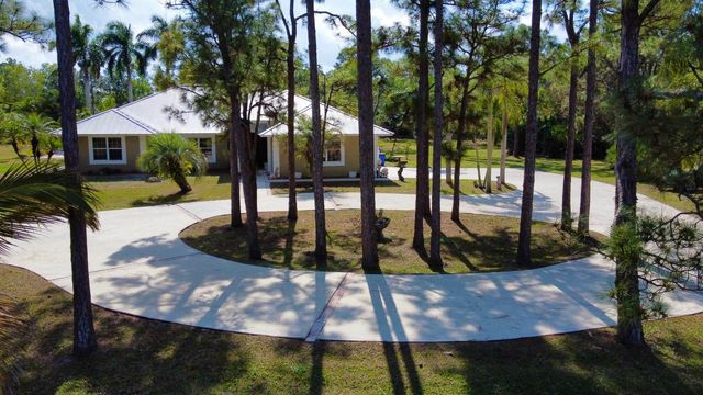 2884 SE Ranch Acres Circle, Jupiter, FL 33478
