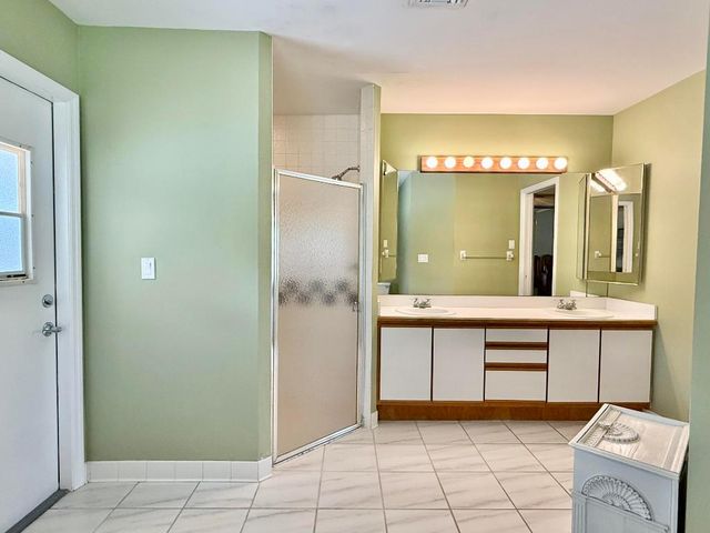 2884 SE Ranch Acres Circle, Jupiter, FL 33478