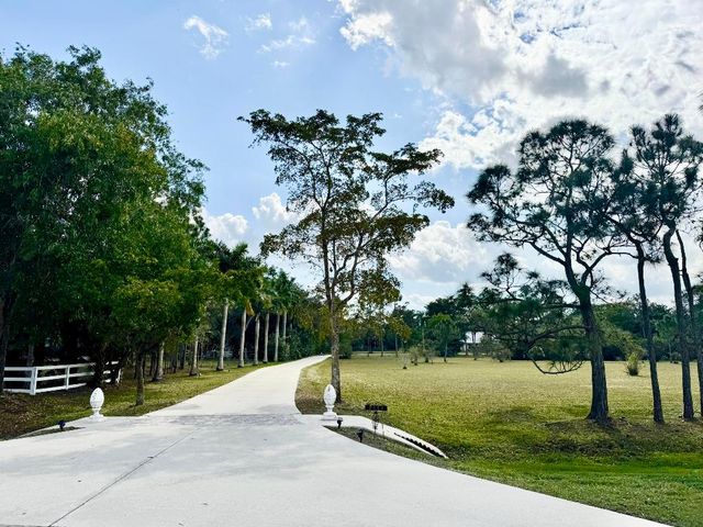 2884 SE Ranch Acres Circle, Jupiter, FL 33478