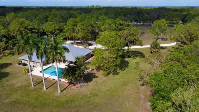 2884 SE Ranch Acres Circle, Jupiter, FL 33478