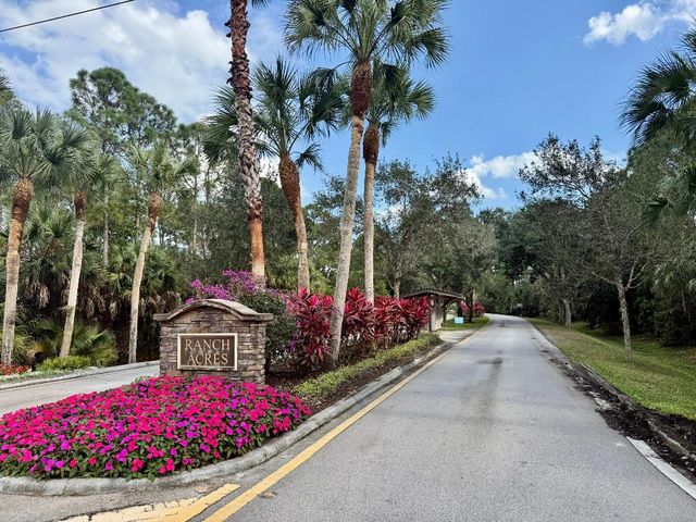 2884 SE Ranch Acres Circle, Jupiter, FL 33478
