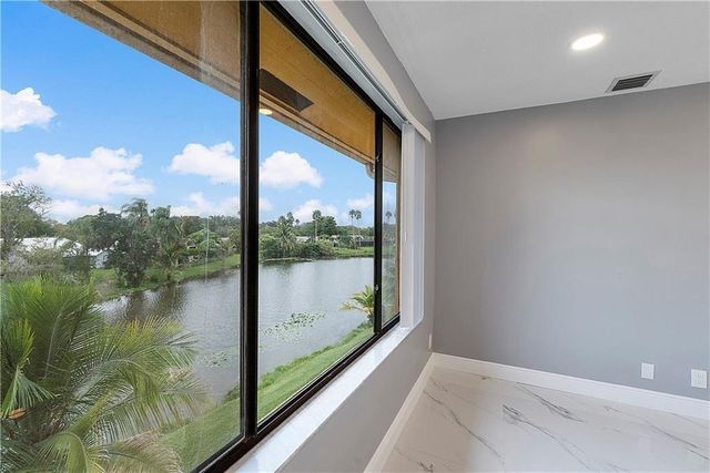 11477 NW 39TH Court 305-1, Coral Springs, FL 33065