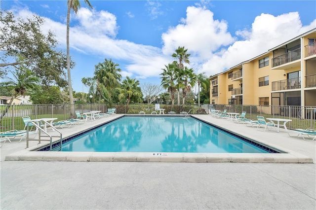 11477 NW 39TH Court 305-1, Coral Springs, FL 33065