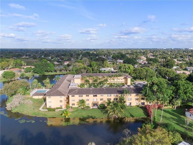 11477 NW 39TH Court 305-1, Coral Springs, FL 33065