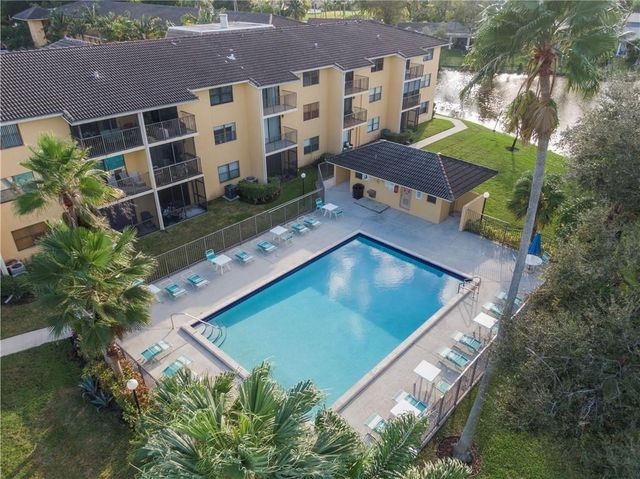 11477 NW 39TH Court 305-1, Coral Springs, FL 33065