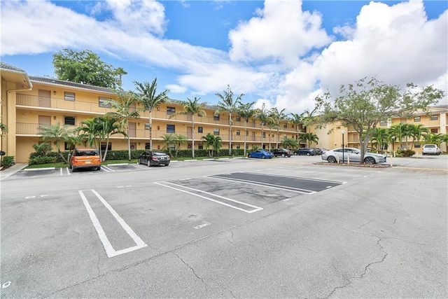 11477 NW 39TH Court 305-1, Coral Springs, FL 33065