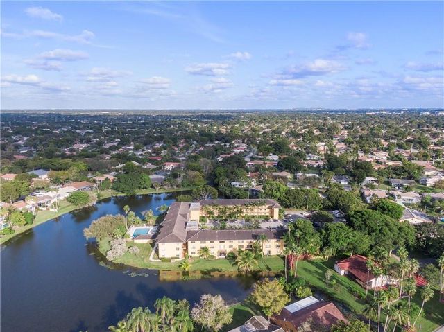 11477 NW 39TH Court 305-1, Coral Springs, FL 33065