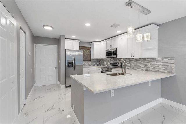 11477 NW 39TH Court 305-1, Coral Springs, FL 33065