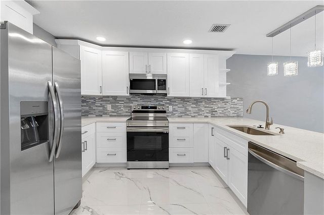 11477 NW 39TH Court 305-1, Coral Springs, FL 33065