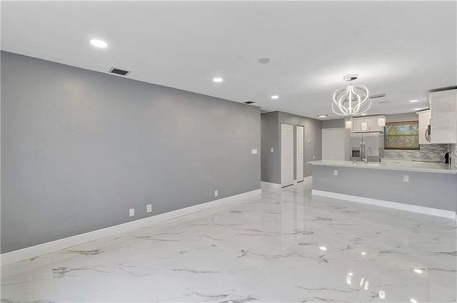 11477 NW 39TH Court 305-1, Coral Springs, FL 33065