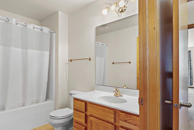 135 Alpine Meadows Court, Oregon, WI 53575