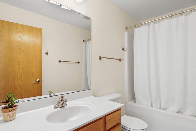 135 Alpine Meadows Court, Oregon, WI 53575