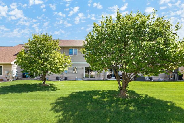 135 Alpine Meadows Court, Oregon, WI 53575