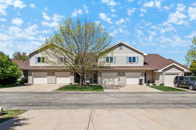 135 Alpine Meadows Court, Oregon, WI 53575