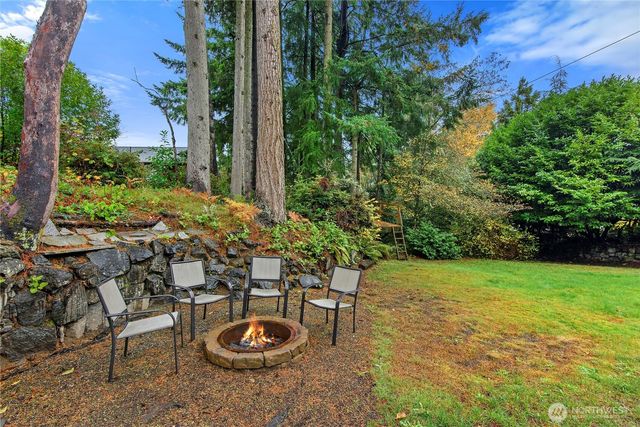 4203 Olympus Drive NE, Bremerton, WA 98310