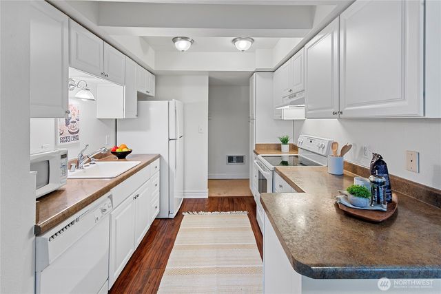 4203 Olympus Drive NE, Bremerton, WA 98310