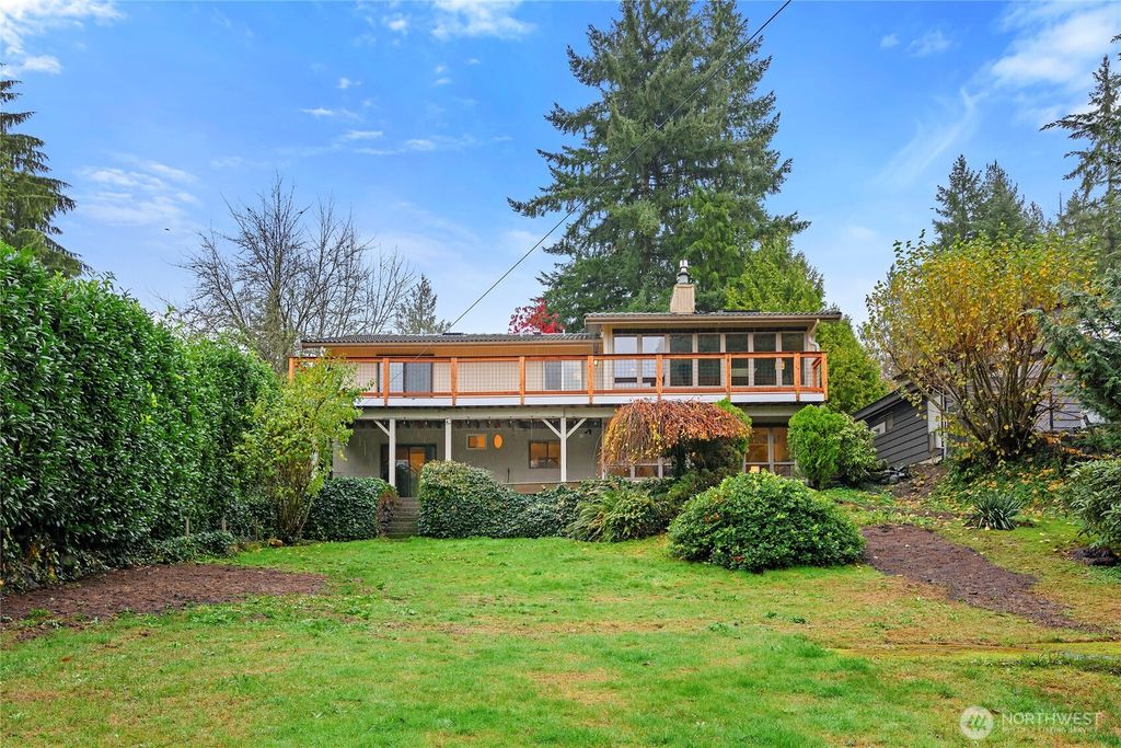 4203 Olympus Drive NE, Bremerton, WA 98310