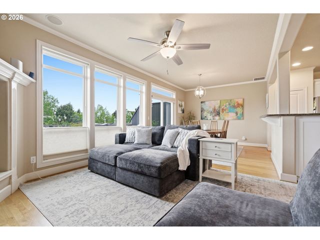2246 SAINT MORITZ Loop, West Linn, OR 97068