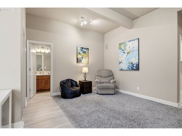 2246 SAINT MORITZ Loop, West Linn, OR 97068