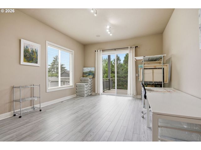 2246 SAINT MORITZ Loop, West Linn, OR 97068