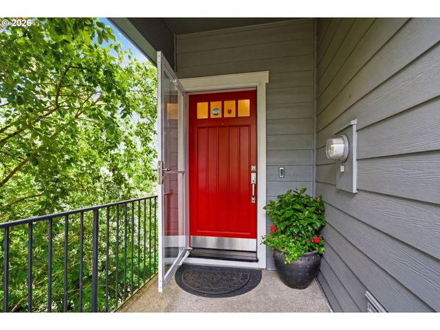 2246 SAINT MORITZ Loop, West Linn, OR 97068